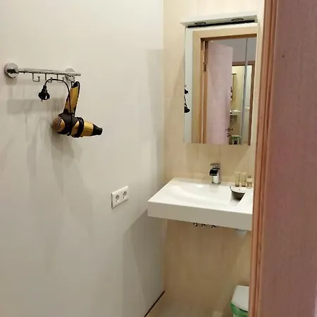 아파트 Neat And Cosy