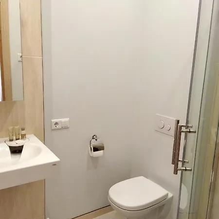 아파트 Neat And Cosy