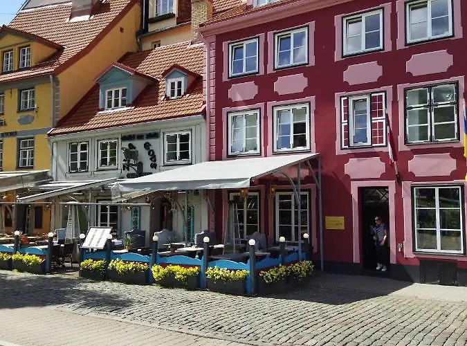 Neat And Cosy Апартаменты *