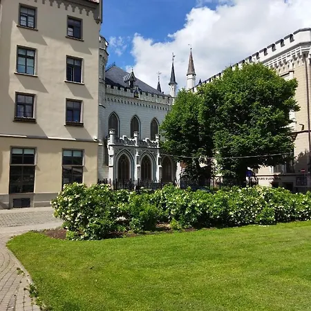 Апартаменты Neat And Cosy